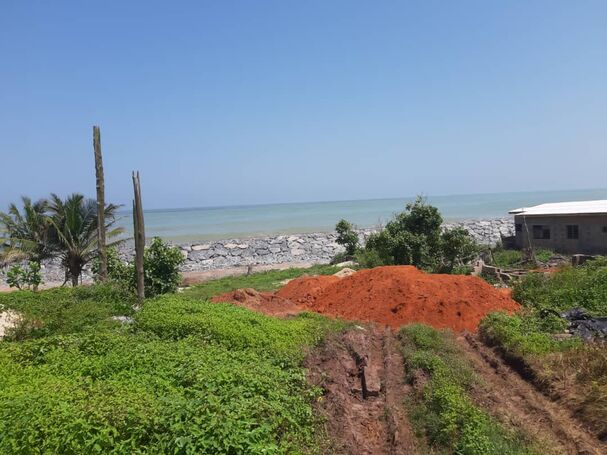 2 Direct Beachfront Plots~Elmina