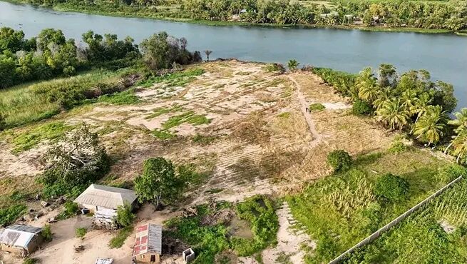 Dream Riverfront Lands = Ada