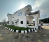 6Bedrooms House For Rent at Airport