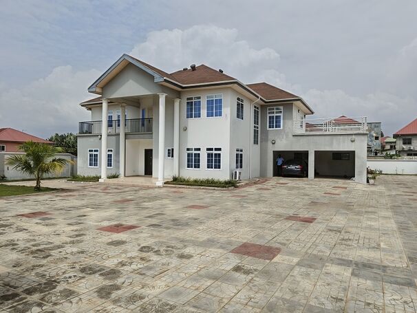 6Bedrooms House For Sale Teshiebusroad