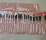 Make up brush set