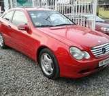 Sleek Mercedes Benz CDI 220, powerful diesel engine