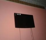 Samsung 32 inch flatscreen tv