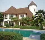 4 bedroom estate house with swimming pool for rent in Trasacco Valley